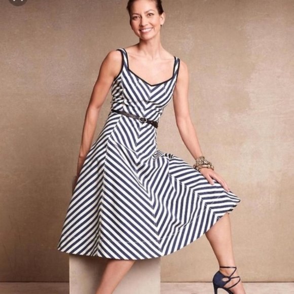 TALBOTS SHORELINE Chevron Striped Dress Size 16P - Picture 2 of 13